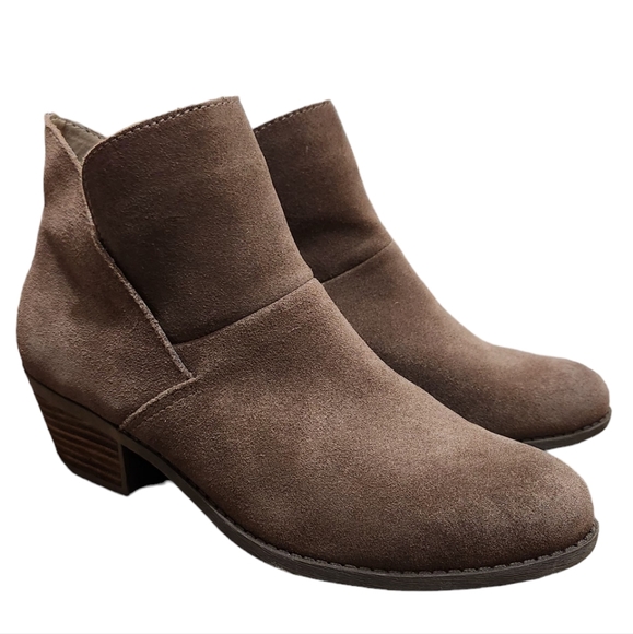 Me Too Zeus Suede Ankle Brown Leather Upper Block Heels Bootie Boots Size 7.5M - Picture 1 of 8